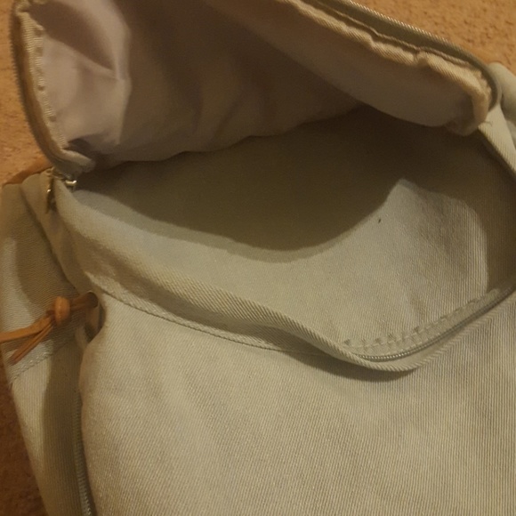 Backpack - Picture 3 of 3